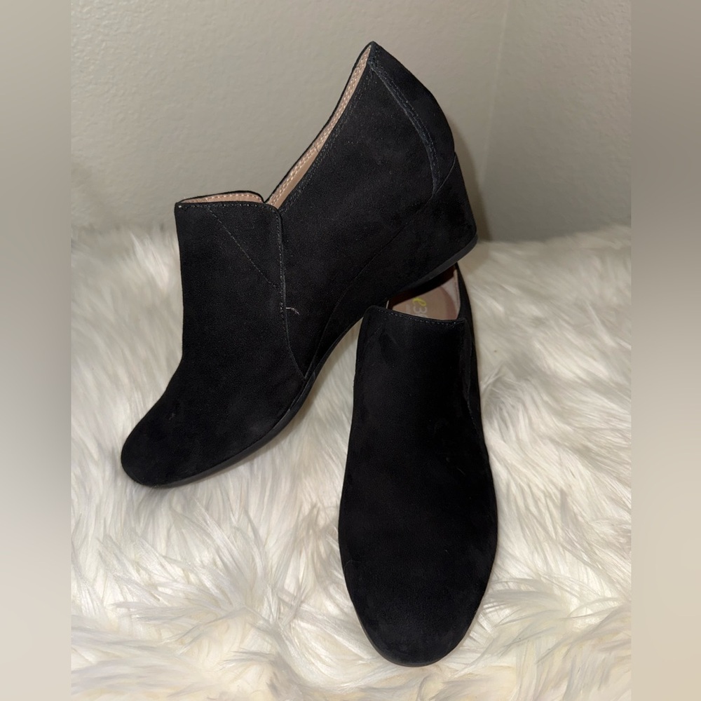NWOT Easy Spirit Black Wedge Shoes booties